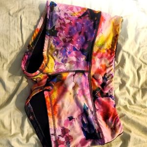 Fleo Shorts - daisy size medium